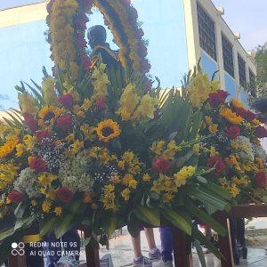 Flores para procesión arcos y conos